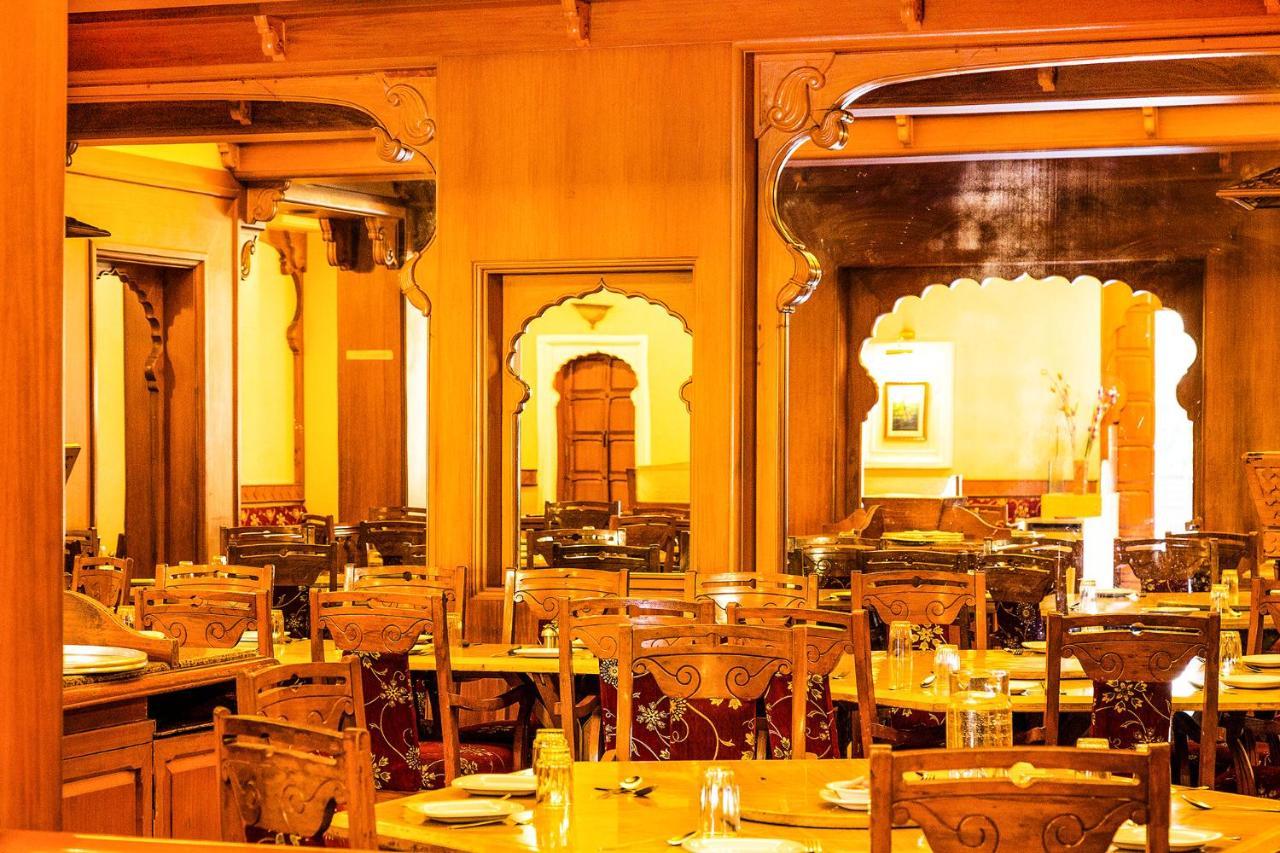 Collection O Hotel Rajwada Near The Pavillion Púna Exteriér fotografie